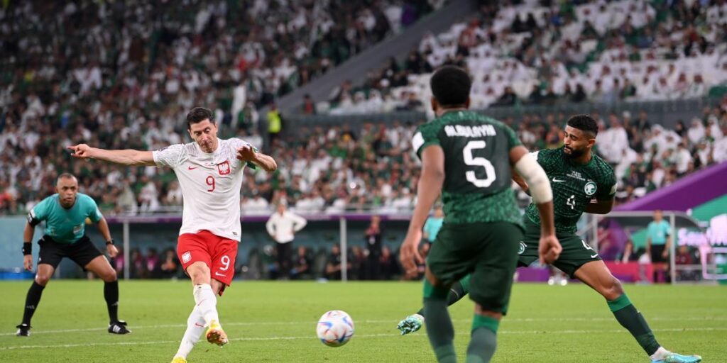 Primer gol de Lewandowski en un Mundial