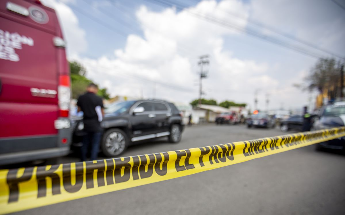 Quemados y golpeados: tres jóvenes son asesinados en un linchamiento en Chalco