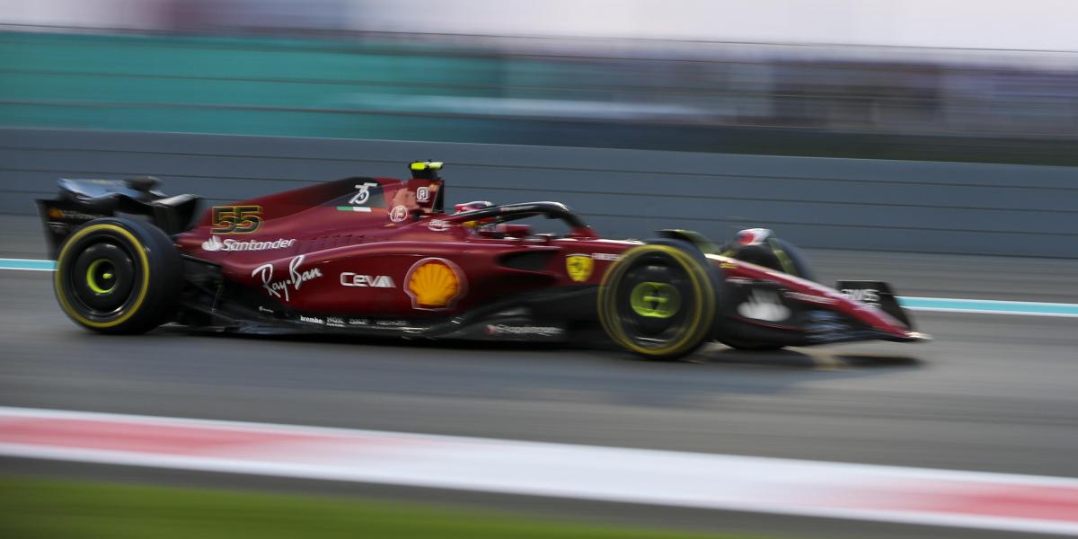Sainz termina el año liderando el test de Abu Dhabi