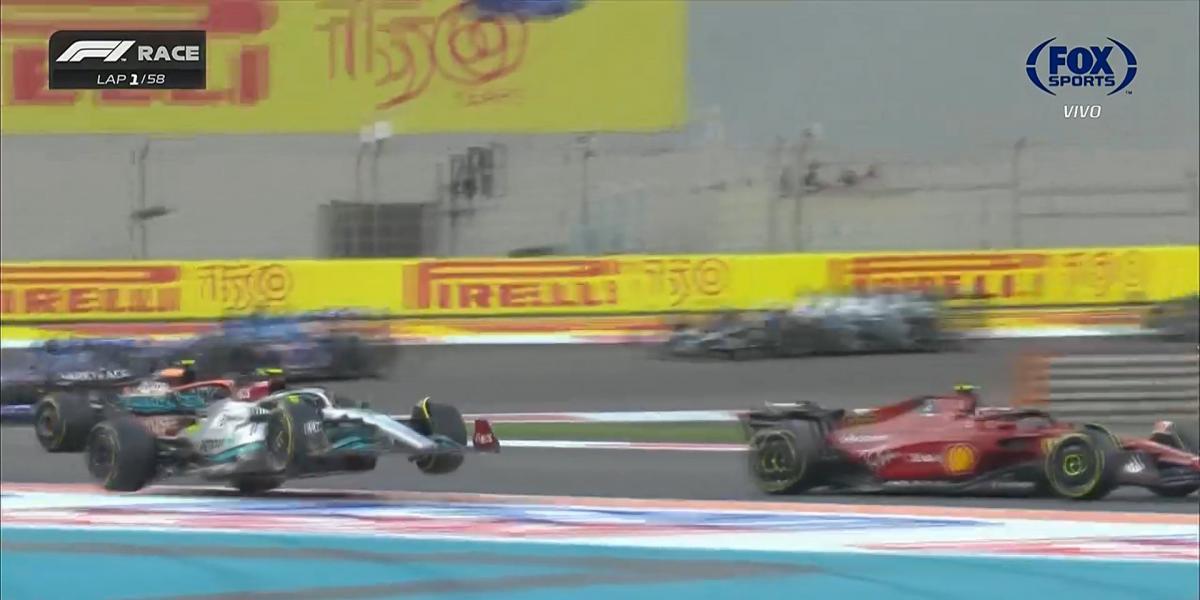 Salida GP Abu Dhabi F1: Roce entre Hamilton y Sainz