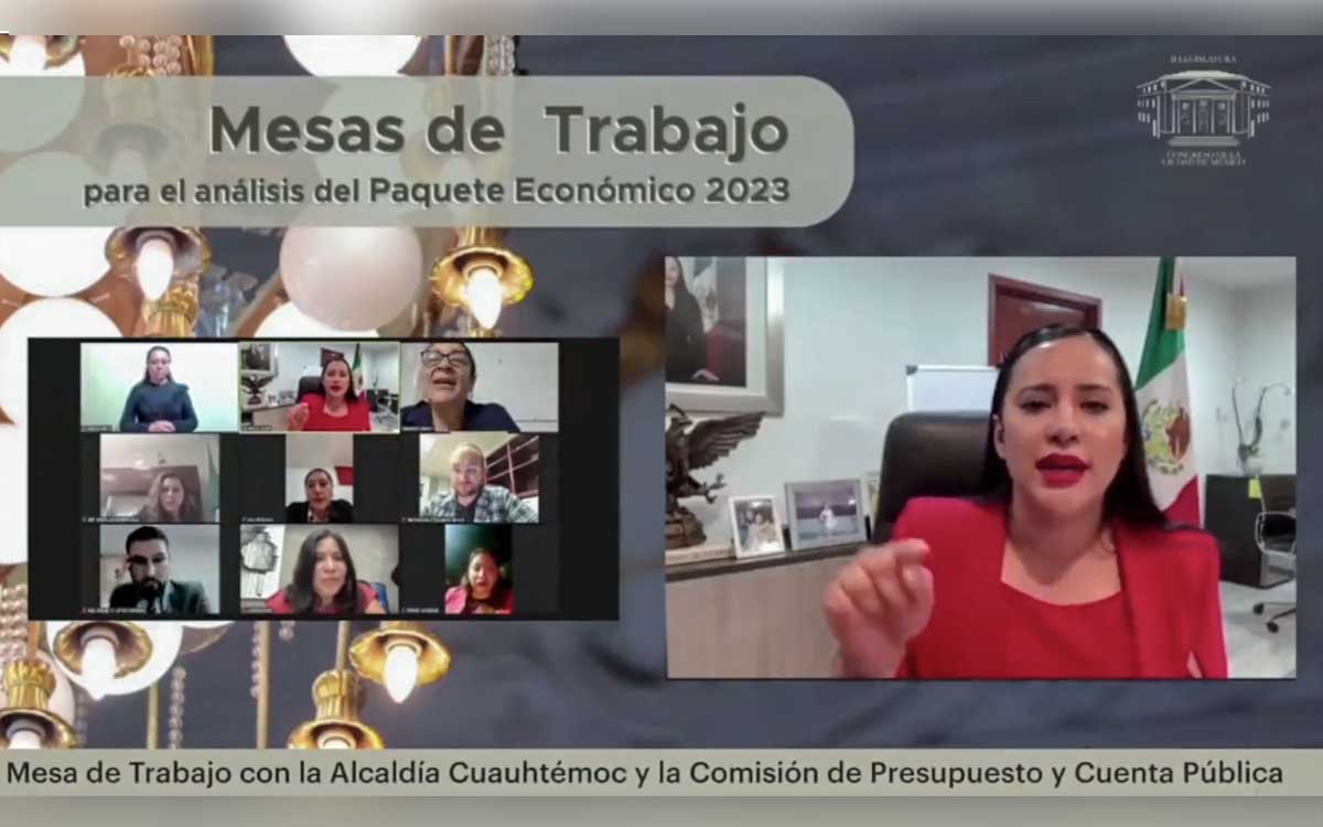 Sandra Cuevas abandona reunión con legisladores por no querer llamarlos por su nombre | Video