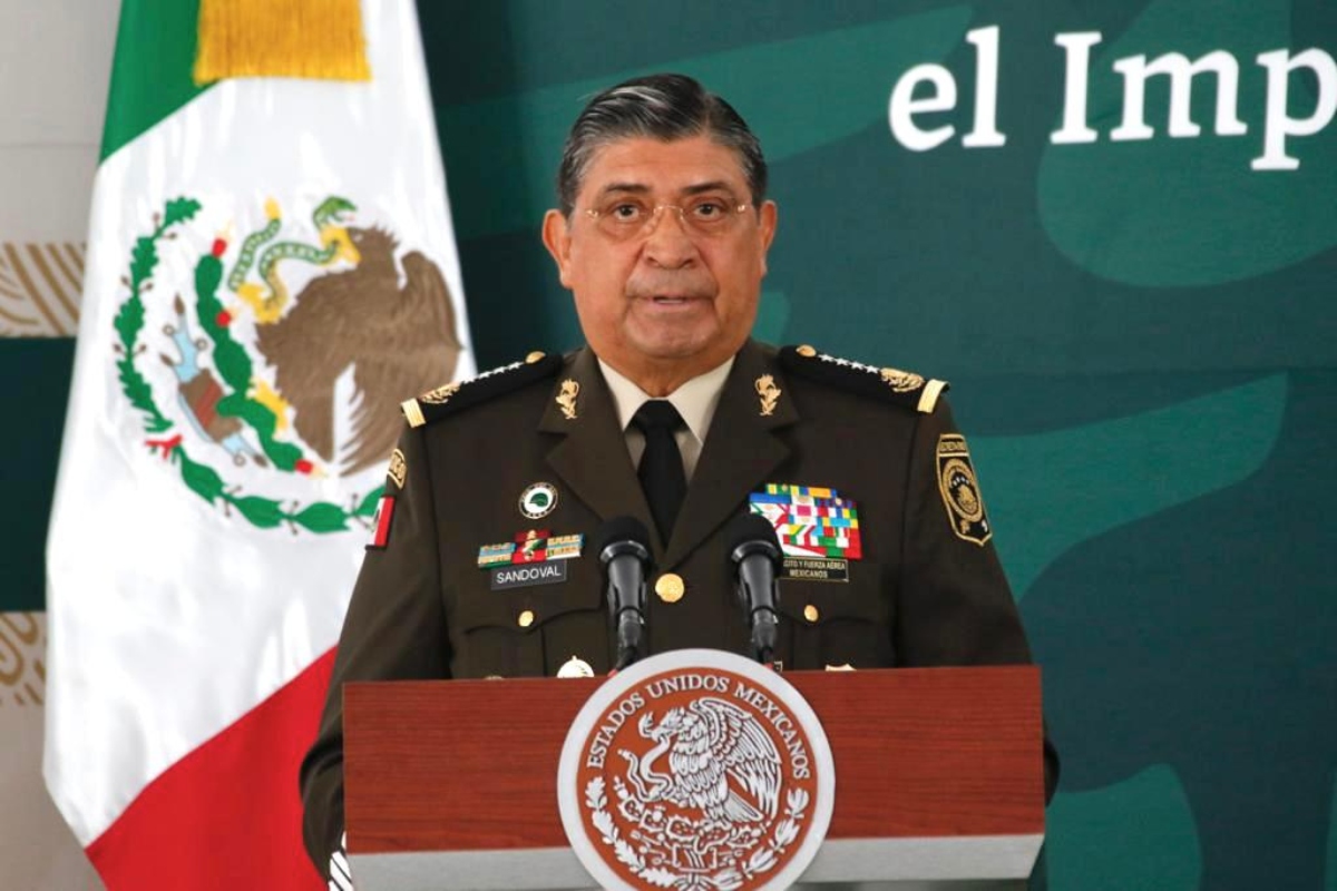 Secretario de la Defensa se reúne con senadores: México ya no vive el tiempo de golpes de Estado