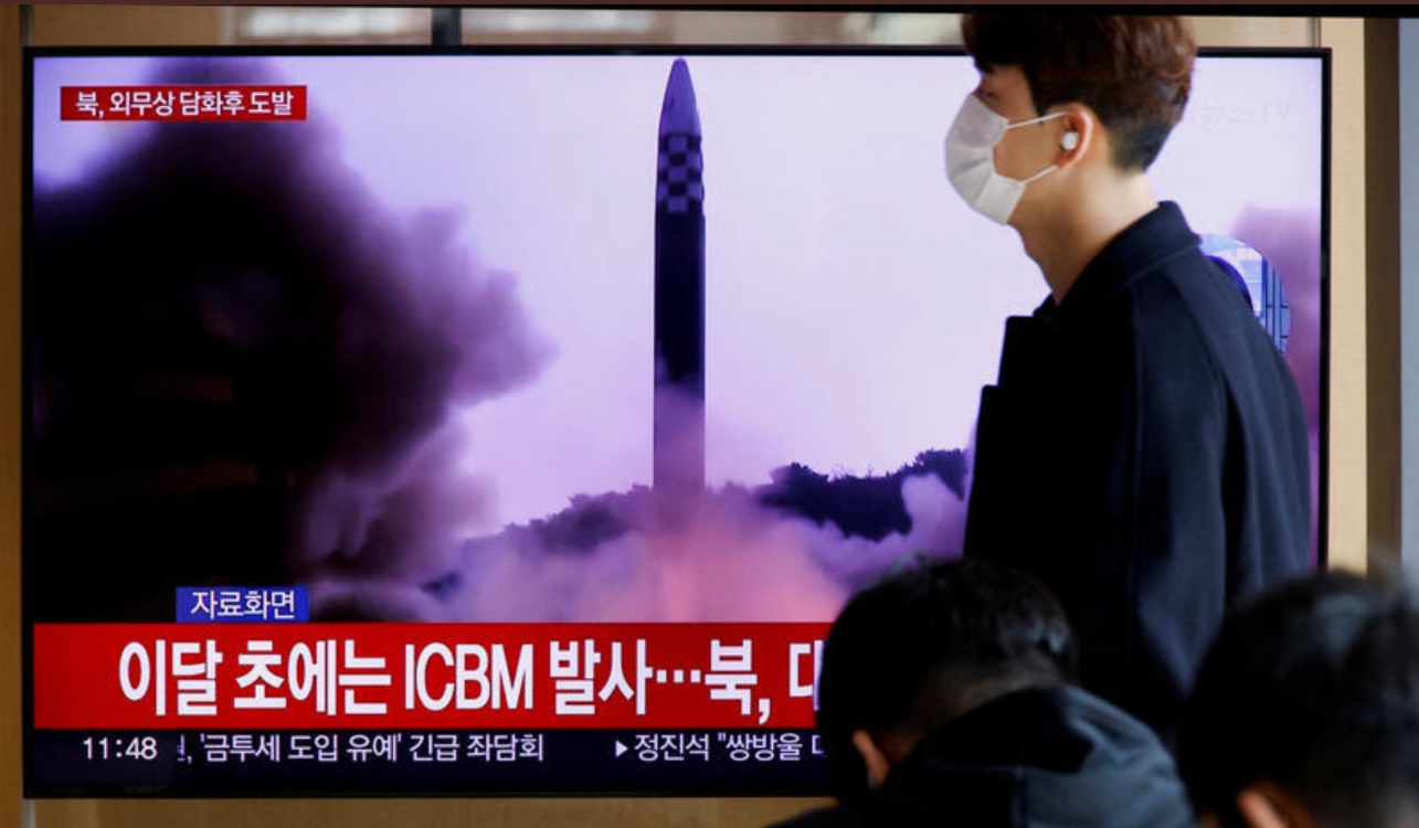 Tras advertir a EU sobre ‘medidas más feroces’, Corea del Norte dispara un nuevo misil