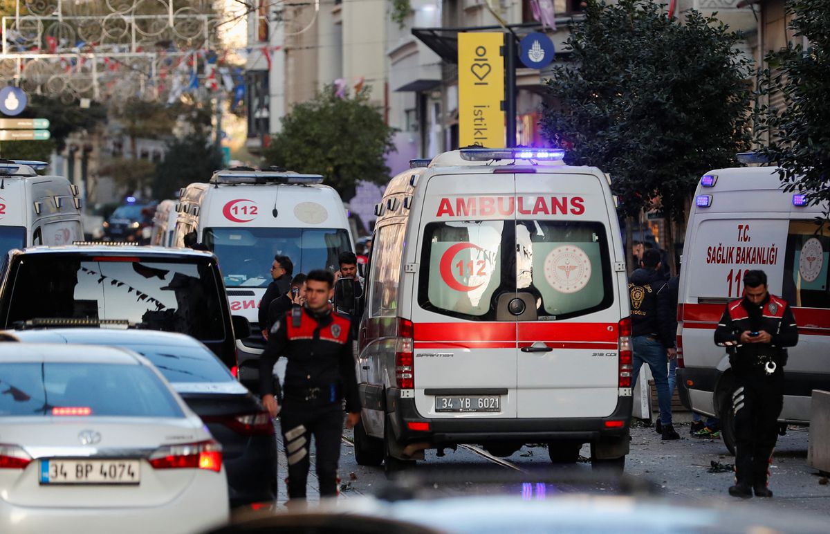 Un atentado en una céntrica avenida peatonal de Estambul causa al menos 6 muertos y medio centenar de heridos