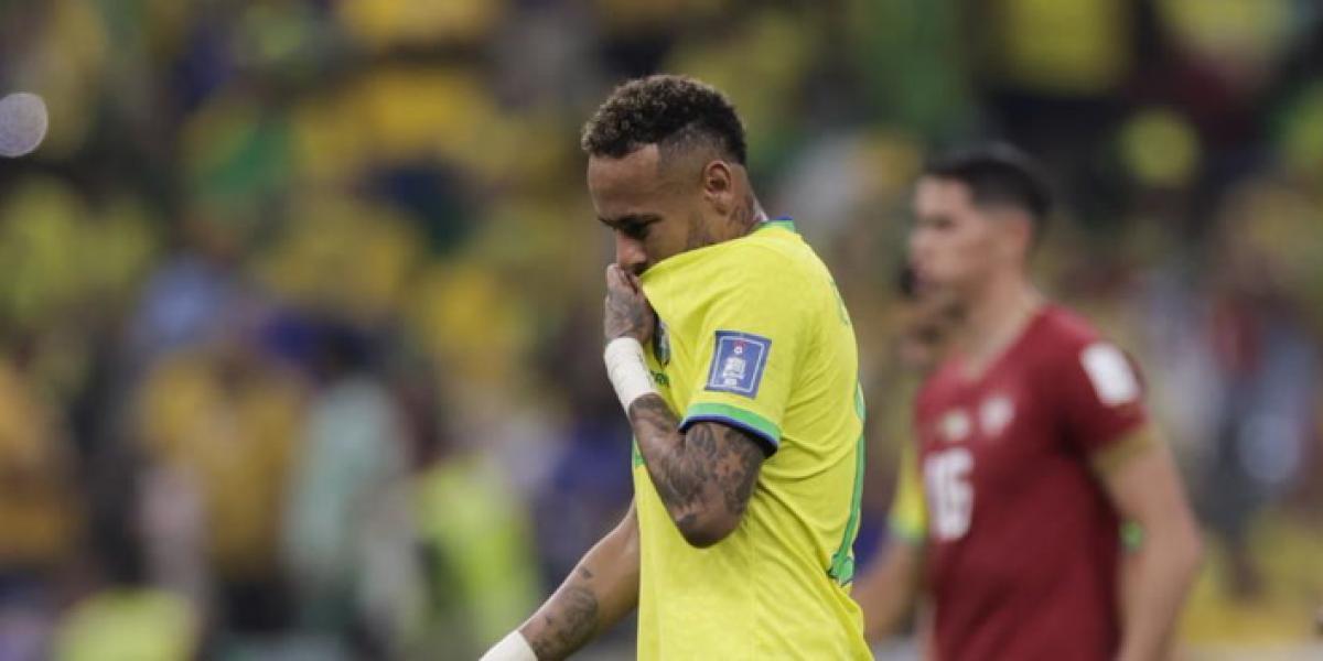¡Alarma Neymar! El astro brasileño se retiró con un esguince de tobillo