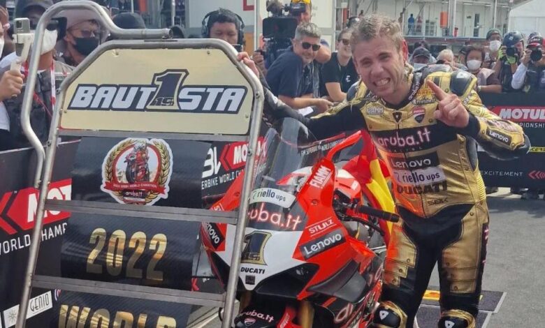 ¡Álvaro Bautista, campeón del mundo de Superbikes!