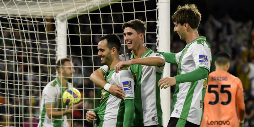 1-1: Joaquín vuelve a asistir y Juanmi a marcar en el Villamarín