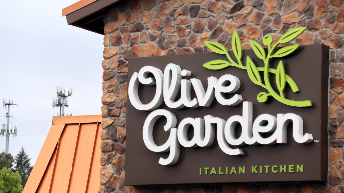 Despiden a gerente de Olive Garden por represión contra empleados