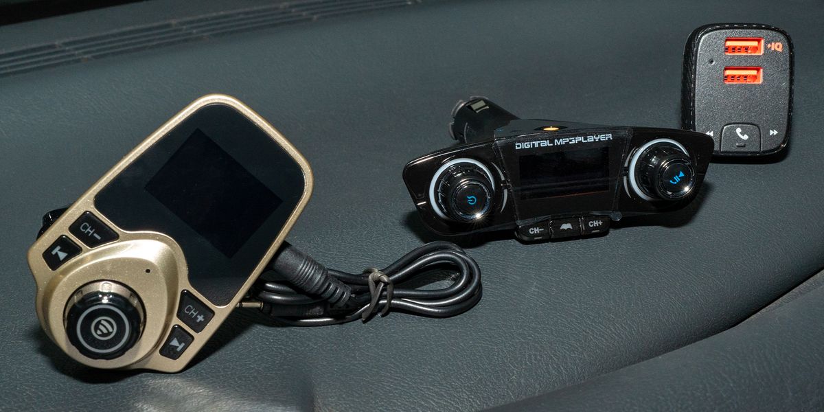 Agregue Bluetooth a automóviles más antiguos con los mejores transmisores FM que hemos probado