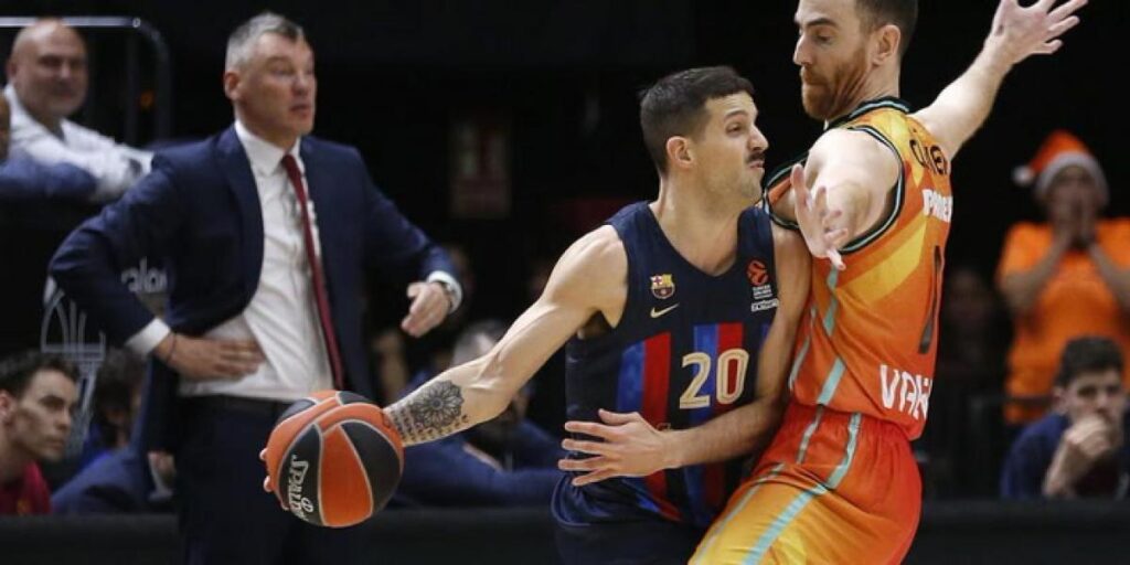 84-83: Ocasión perdida para el Barça en València