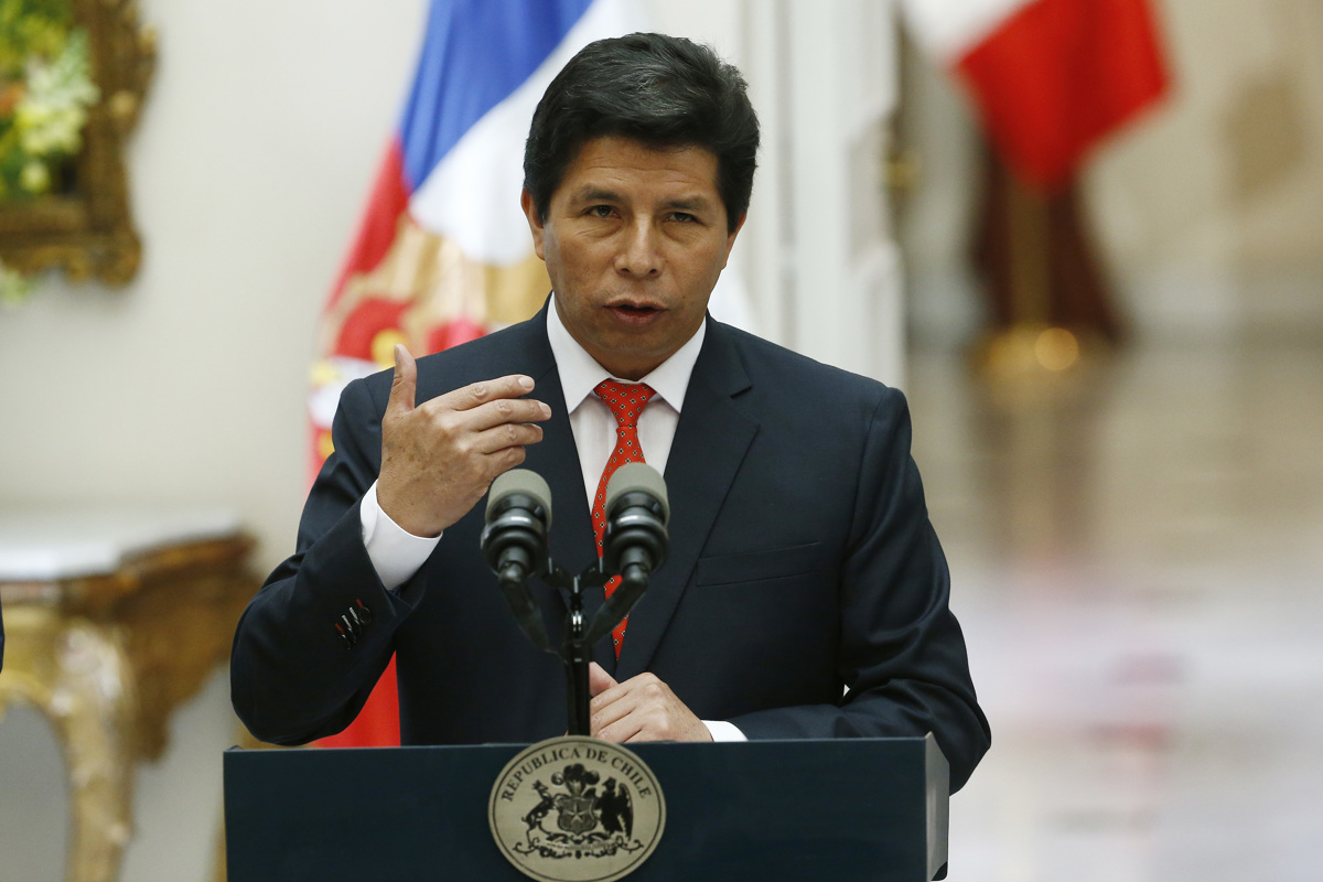 AMLO respalda petición de OEA para resolver crisis de Perú