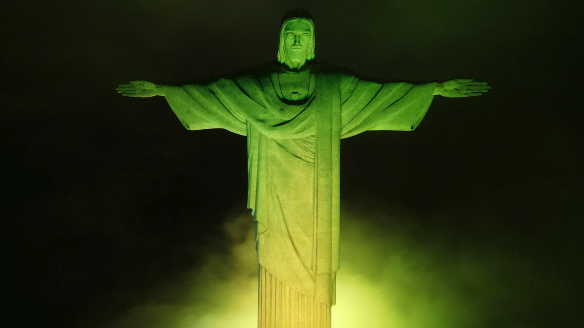 Adiós a Pelé: el Cristo Redentor se tiñe de verde y amarillo en su honor