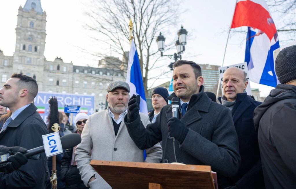 Arranca la legislatura en Quebec sin los diputados que rehusaron prestar juramento al rey Carlos III