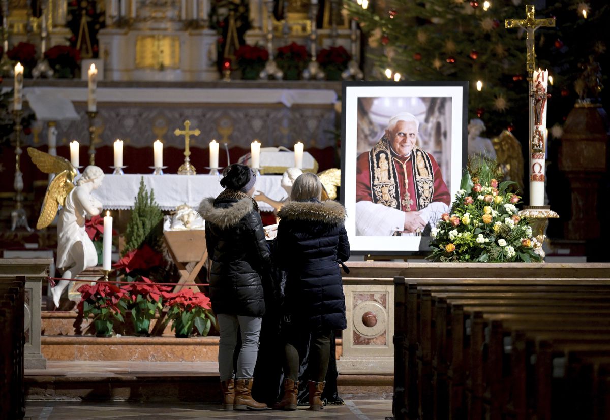 Benedicto XVI pide perdón a quien haya podido dañar en su testamento espiritual
