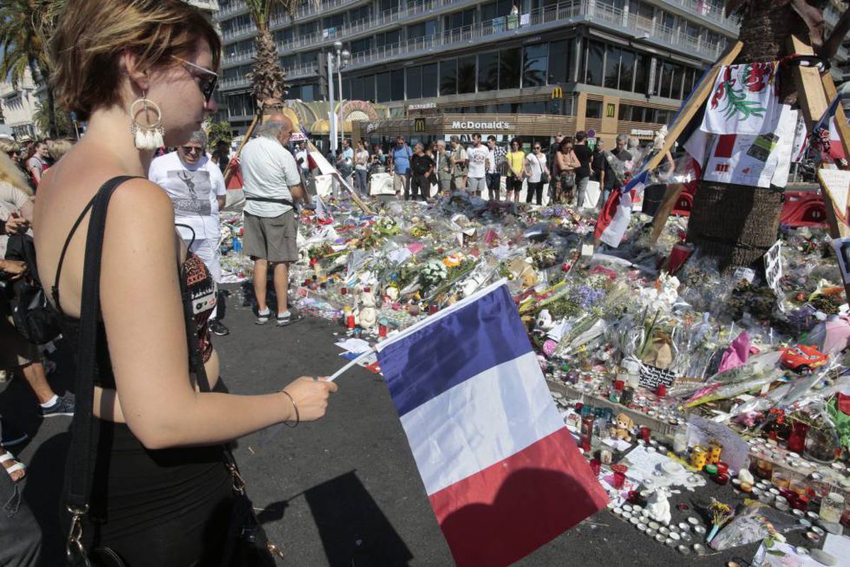 Condenados con penas de hasta 18 años los colaboradores del terrorista que atropelló a 86 personas en Niza en 2016