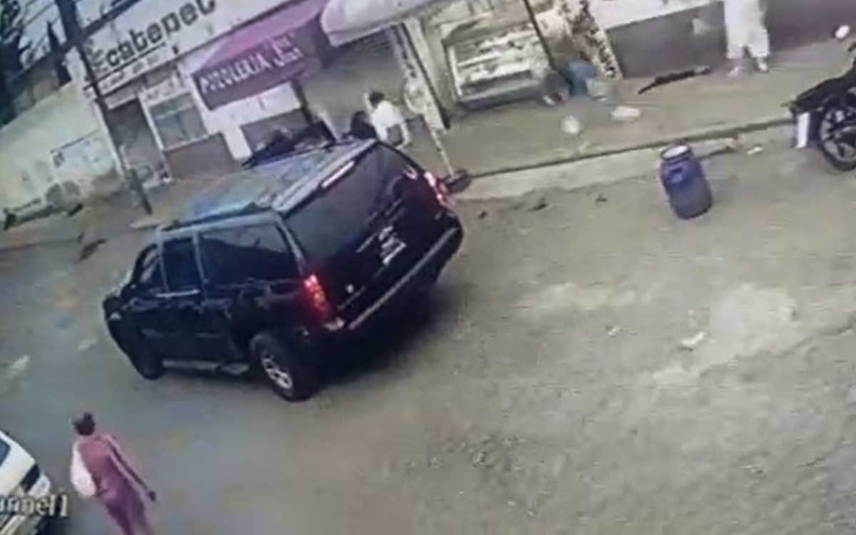 Ecatepec: Caen asaltantes que robaban en camioneta | Video