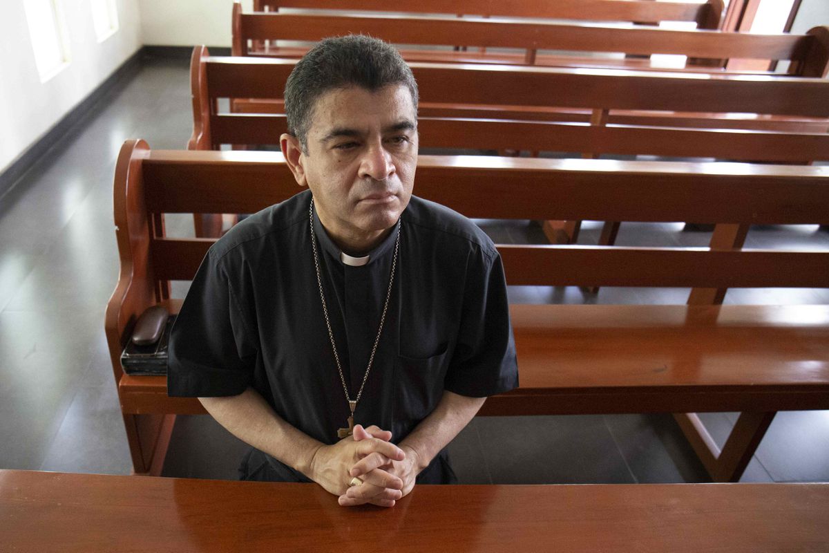 El aparato judicial de Daniel Ortega oficializa la captura del obispo Rolando Álvarez