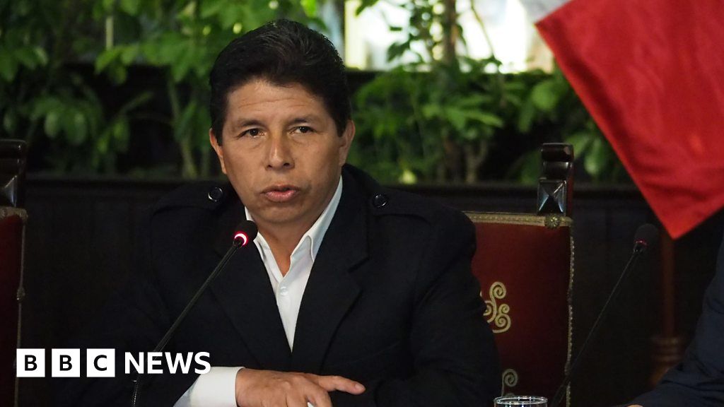 El torbellino político del Perú en tres momentos