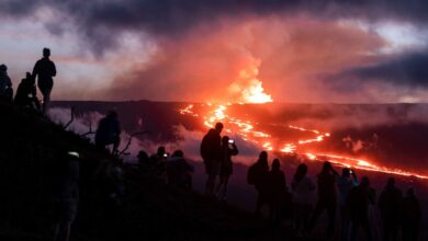 Erupción del volcán Mauna Loa: curiosos acuden a ver el espectáculo natural | Video