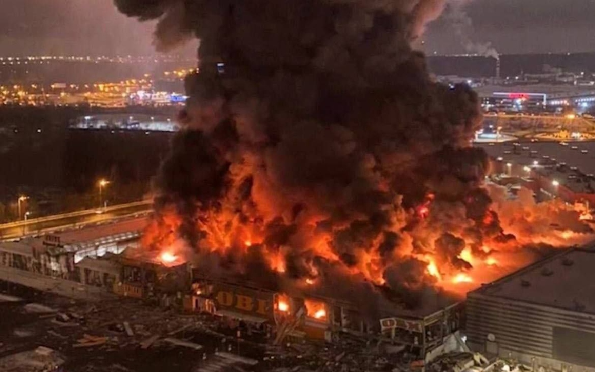 Incendio en centro comercial de Moscú; un muerto | Videos