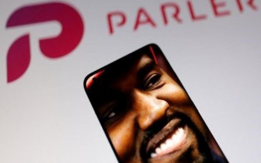 Kanye West ya no planea comprar plataforma de redes sociales Parler