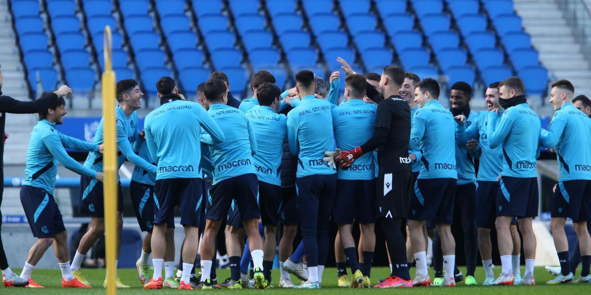 La Real vuelve al tajo con 19 futbolistas