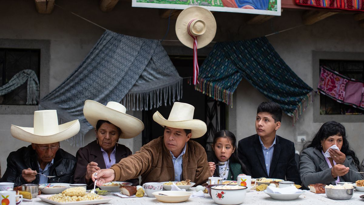 La familia de Pedro Castillo ya está en la embajada de México en Perú y se negocian sus salvoconductos