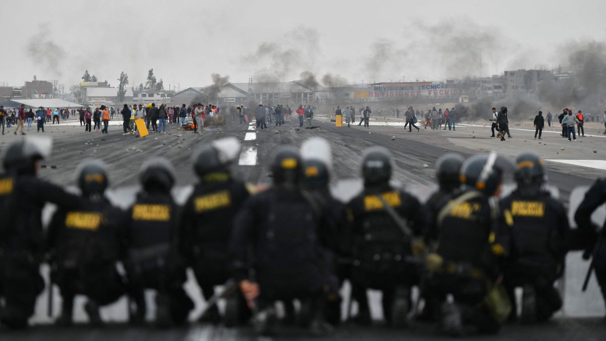 La ira de los manifestantes pone a prueba la resistencia de la nueva presidenta de Perú