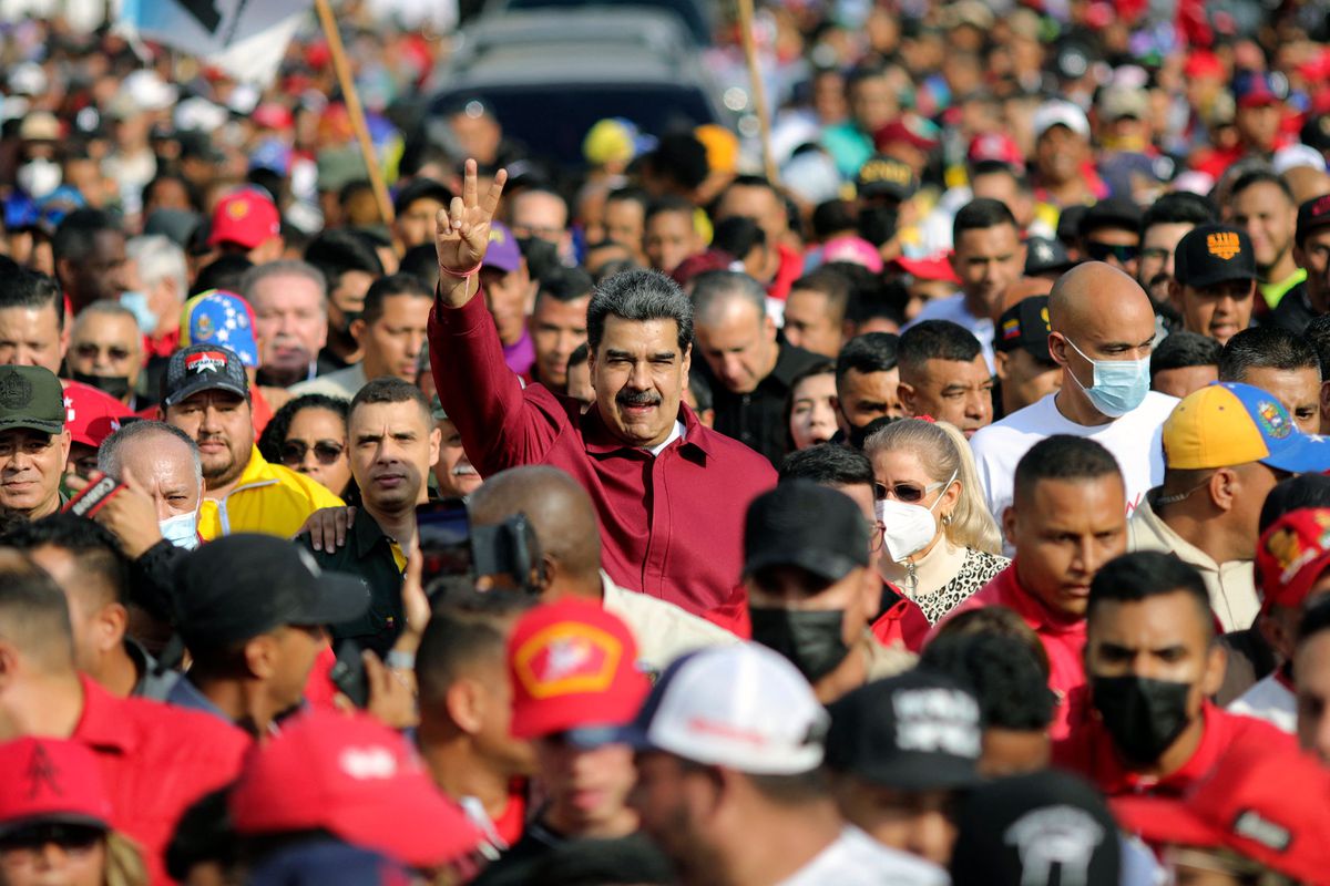 Las oportunidades económicas llevan de vuelta la diplomacia a Caracas