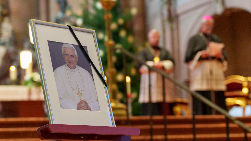 Líderes y personalidades comparten sus mensajes por la muerte de Benedicto XVI