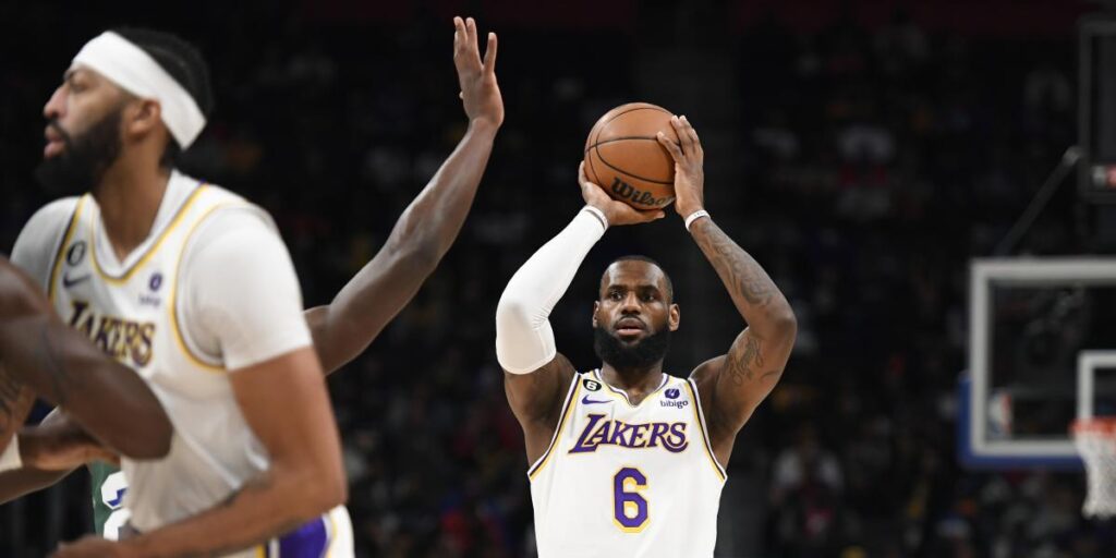 Los Lakers van justos hasta contra el peor equipo de la NBA