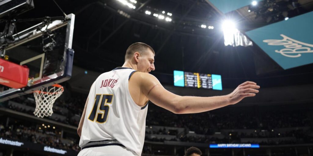 Los Nuggets y Jokic refuerzan sus aspiraciones al anillo y al MVP