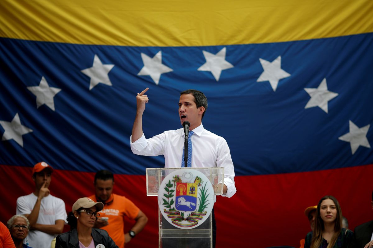 Los choques sobre el fin del “gobierno interino” de Guaidó llevan a la oposición venezolana al borde de la fractura