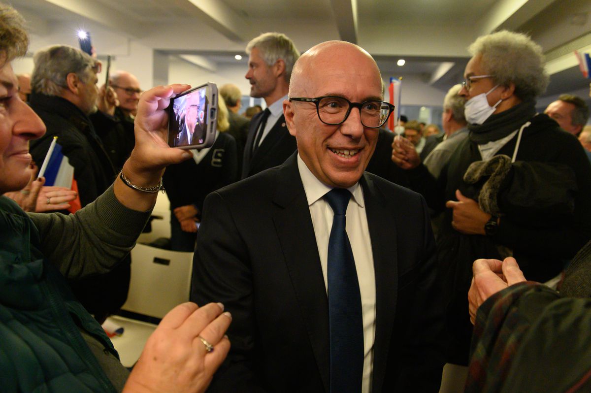 Los conservadores franceses aceleran su derechización con un nuevo líder, Éric Ciotti