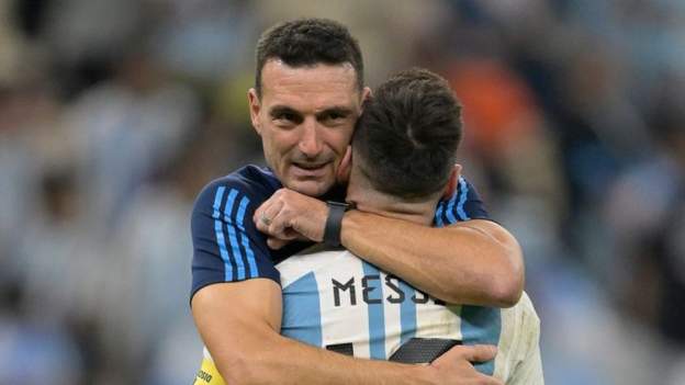 Mundial 2022: Por qué la popularidad de Lionel Scaloni puede ayudar a Argentina a ganar en Qatar