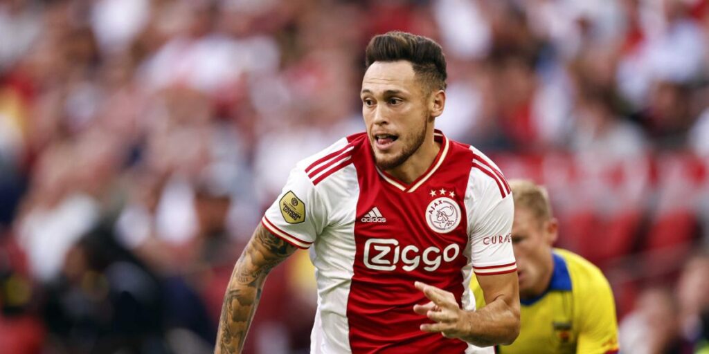 Ocampos aguarda un acuerdo final entre Ajax y Sevilla