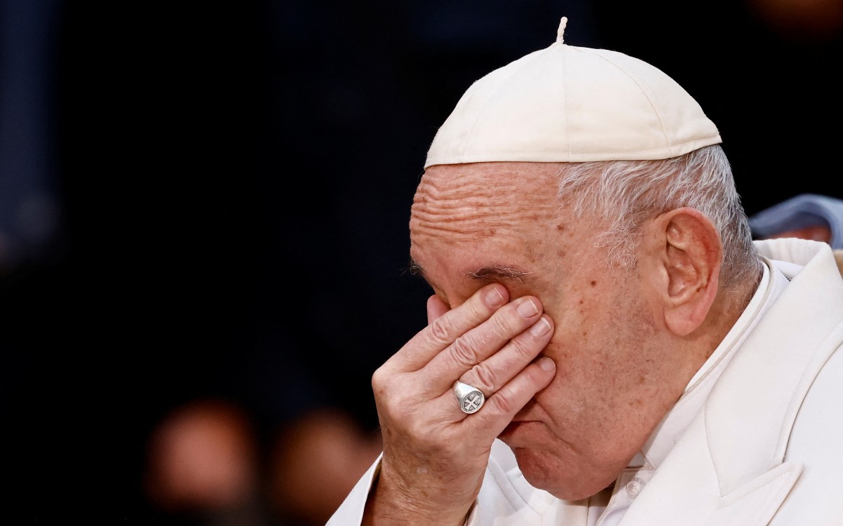 Papa Francisco llora por situación en Ucrania | Video