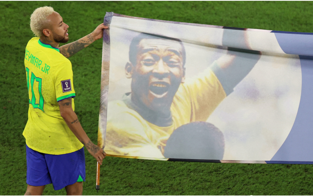 Pelé le pide a Neymar que siga con Brasil: 'Tu legado está lejos de llegar a su fin'