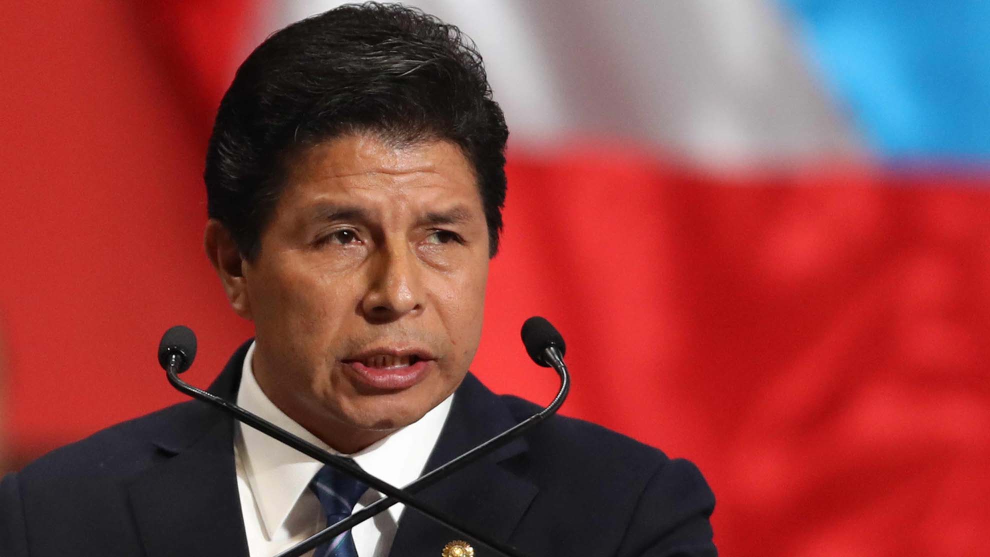Perú: detienen al expresidente Castillo tras su destitución por el Congreso