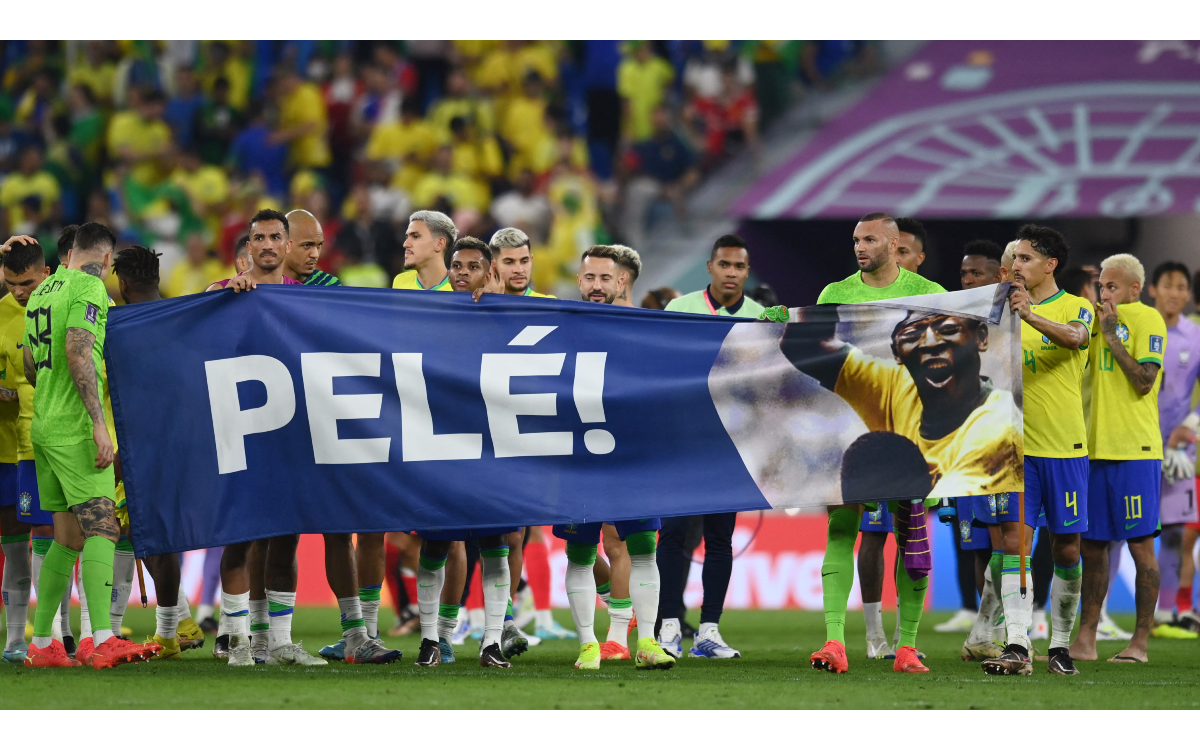 Qatar 2022: Dedican brasileños la victoria a Pelé | Fotogalería