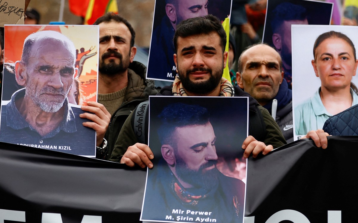 Quería ‘matar kurdos’, confiesa autor del tiroteo de París