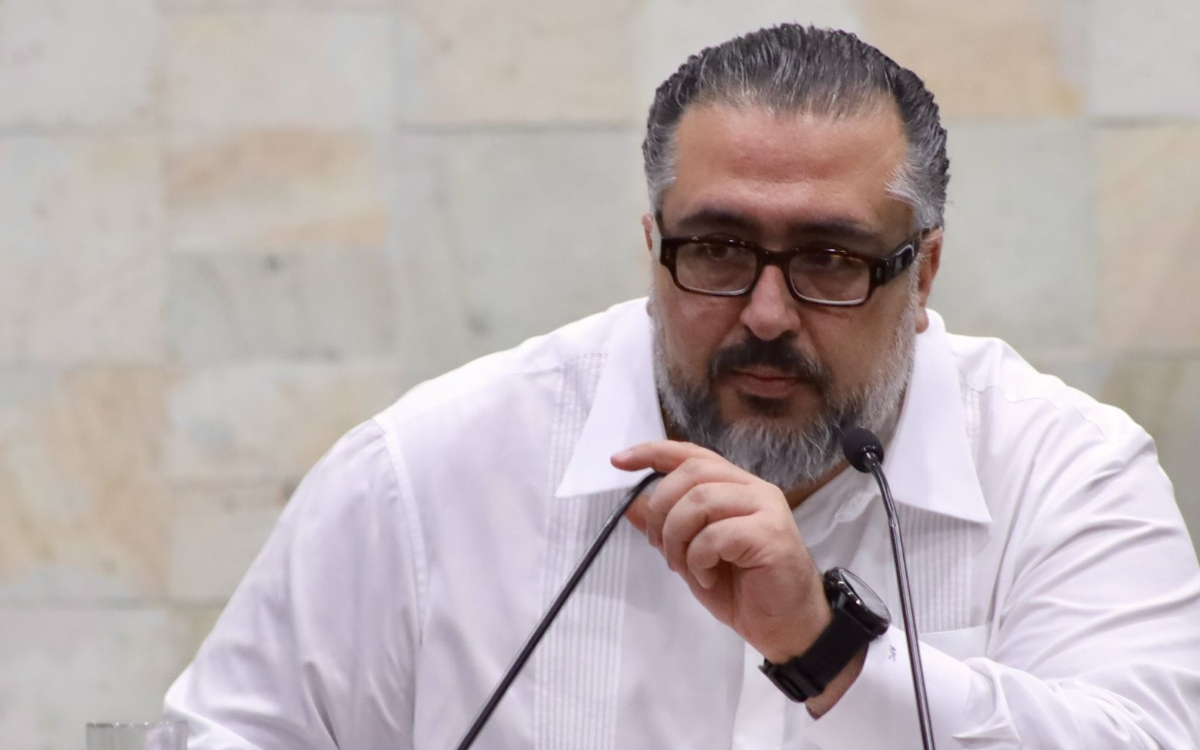 Renuncia Arturo Peimbert como fiscal de Oaxaca