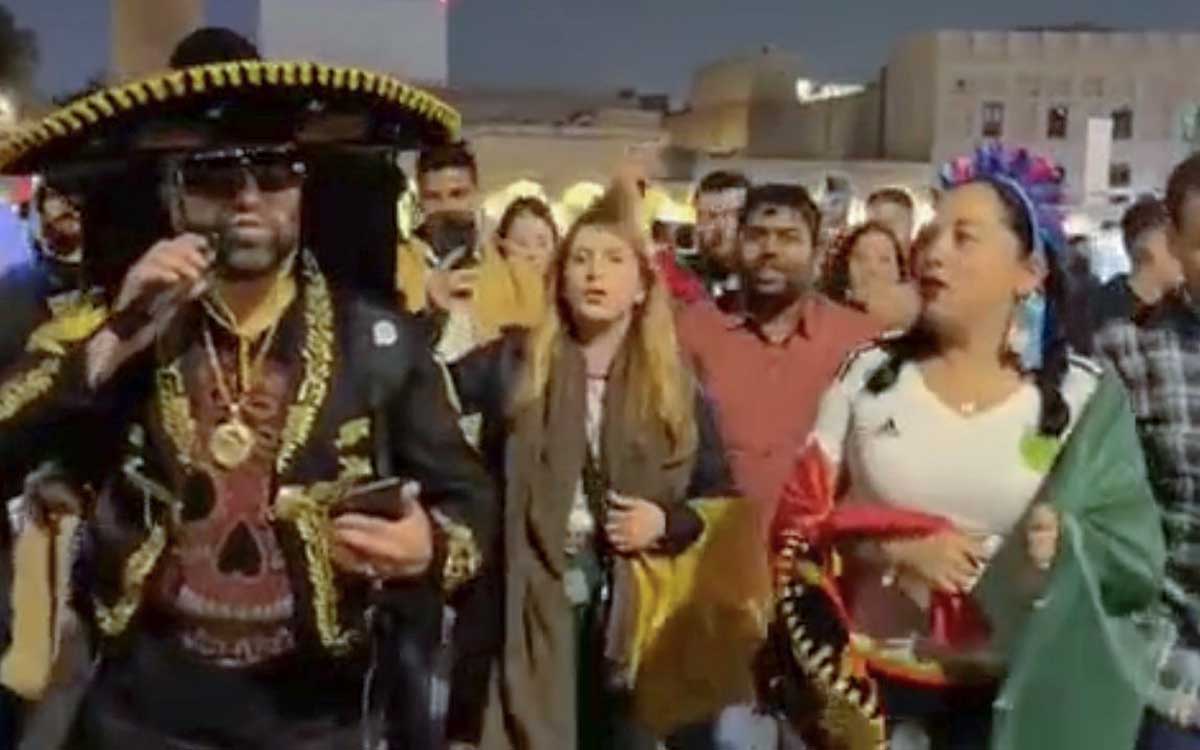 Resuena 'La Guadalupana' en las calles de Qatar | Videos