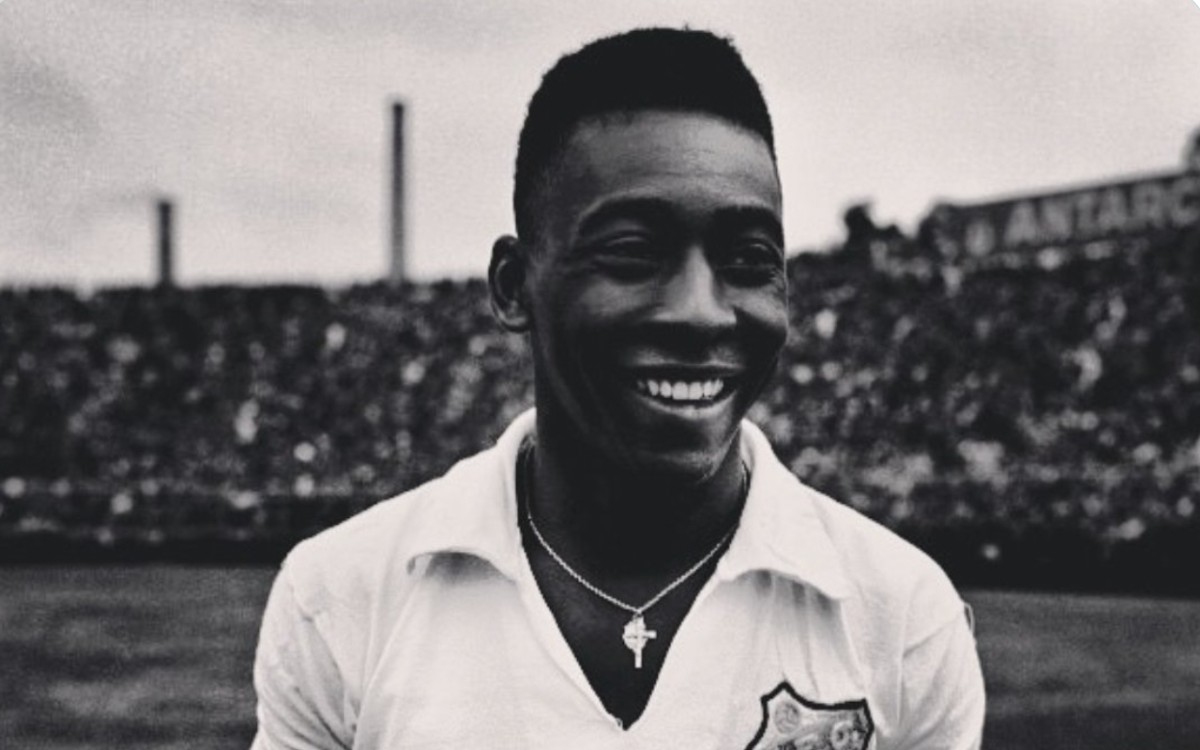 Se llenan las redes sociales con condolencias por el fallecimiento de Pelé (1940-2022) | Tuits