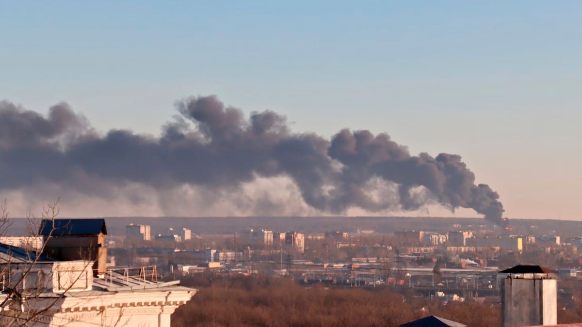 Un tercer ataque con drones golpea una base aérea rusa cercana a Ucrania