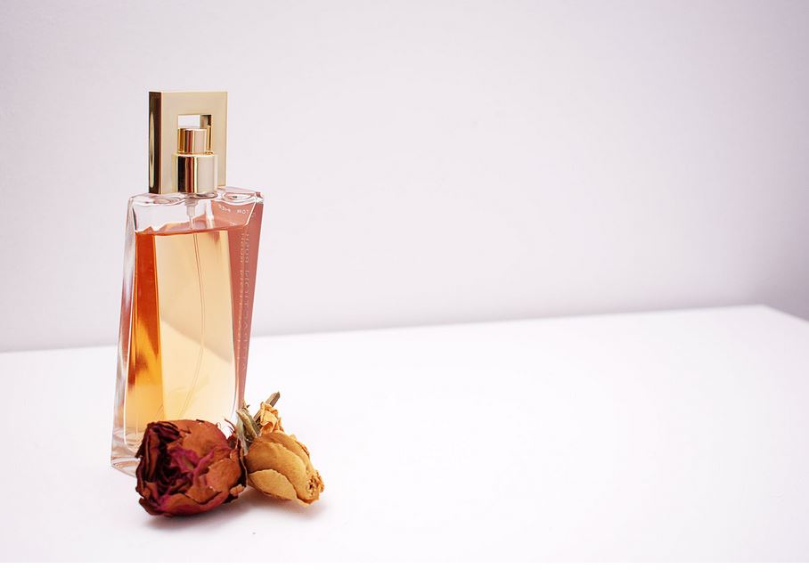 tenemos el truco para que el perfume huela durante más tiempo