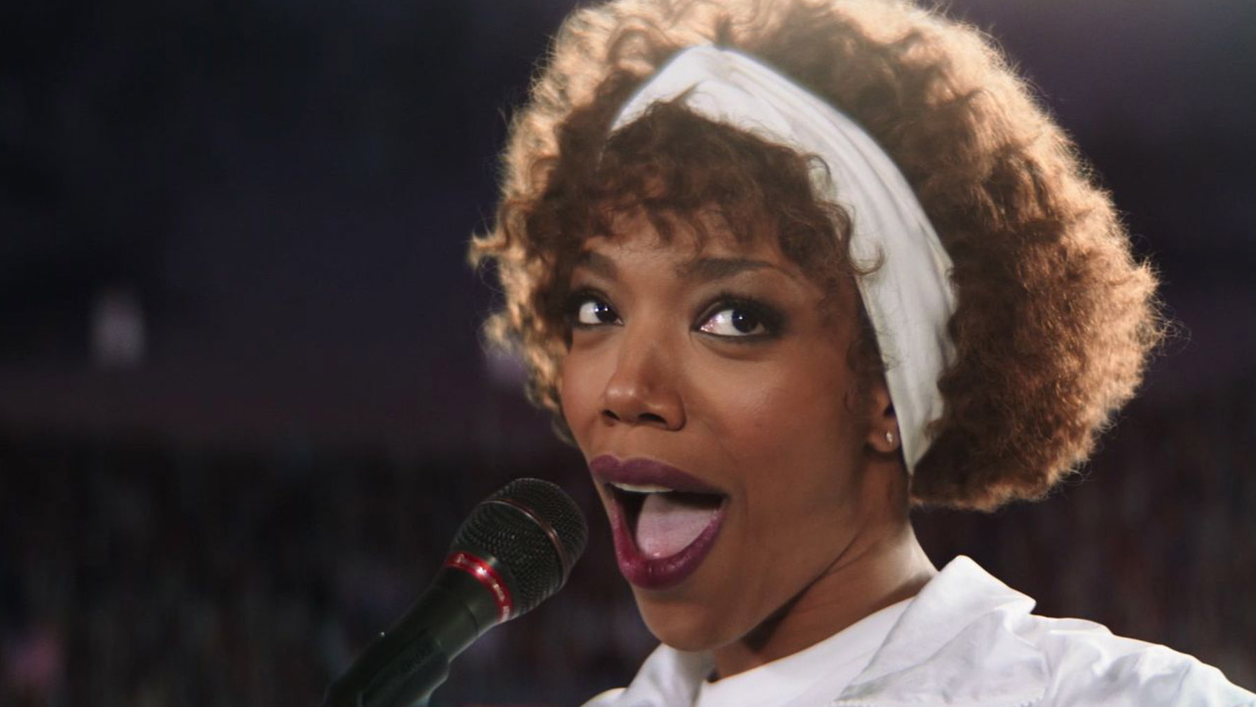 ¿Canta realmente Naomi Ackie en el biopic de Whitney Houston?