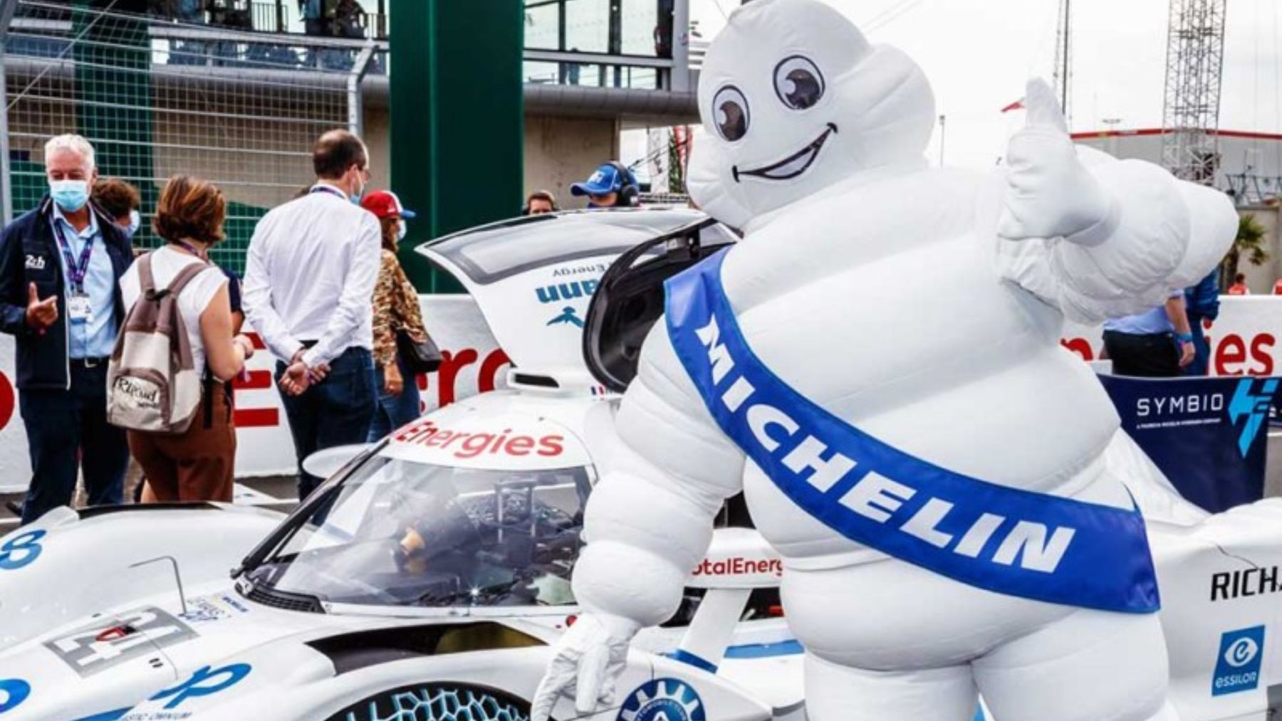 ¿Conoces el verdadero nombre y la historia del muñeco de Michelin?