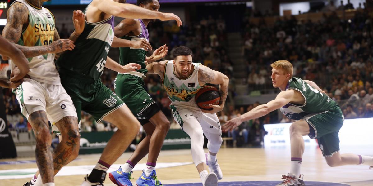 92-79: El Unicaja se agiganta en su fortín