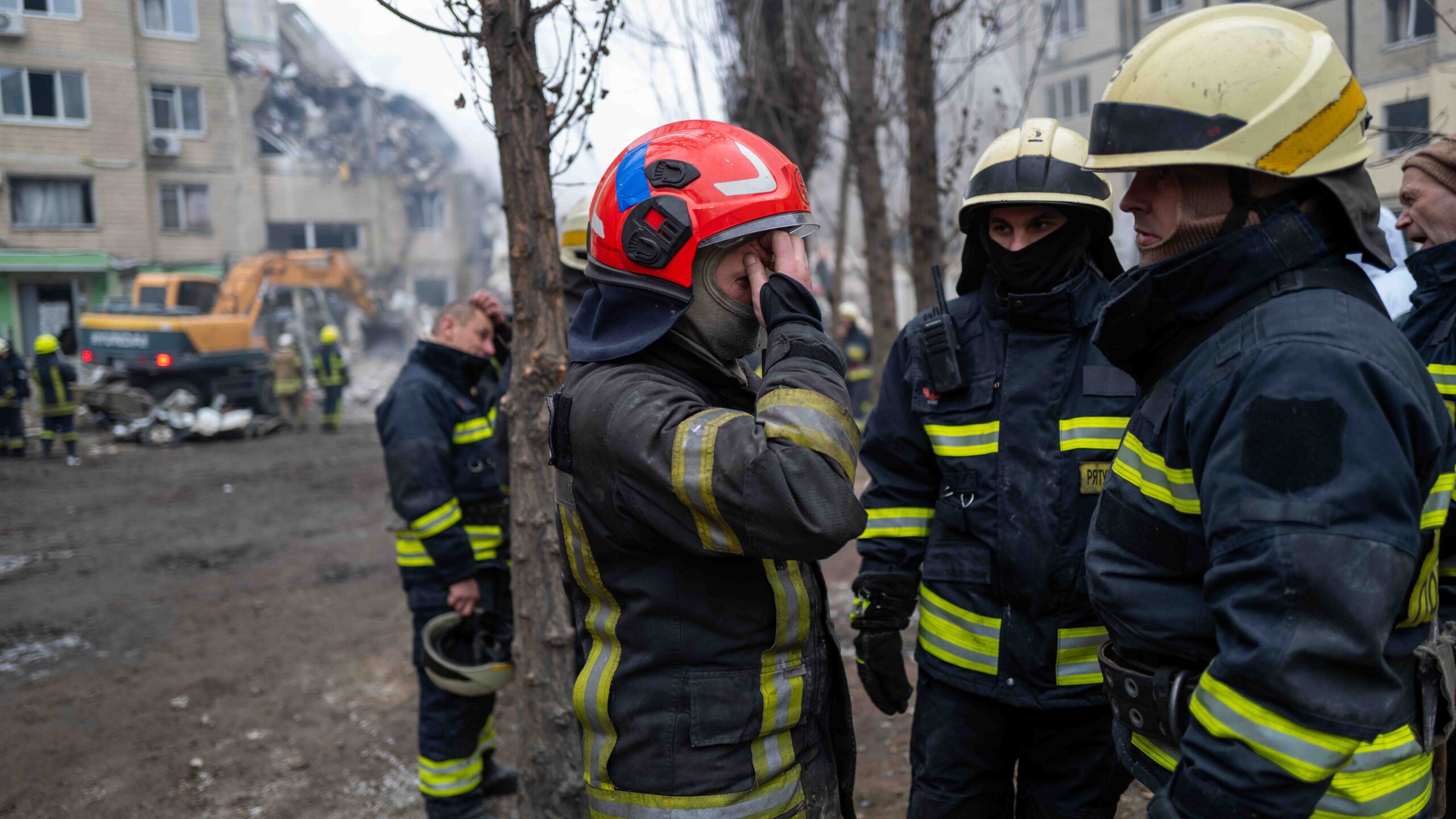 Al menos 25 muertos tras un ataque ruso a un edificio en Dnipro, según reporta Zelenskyy